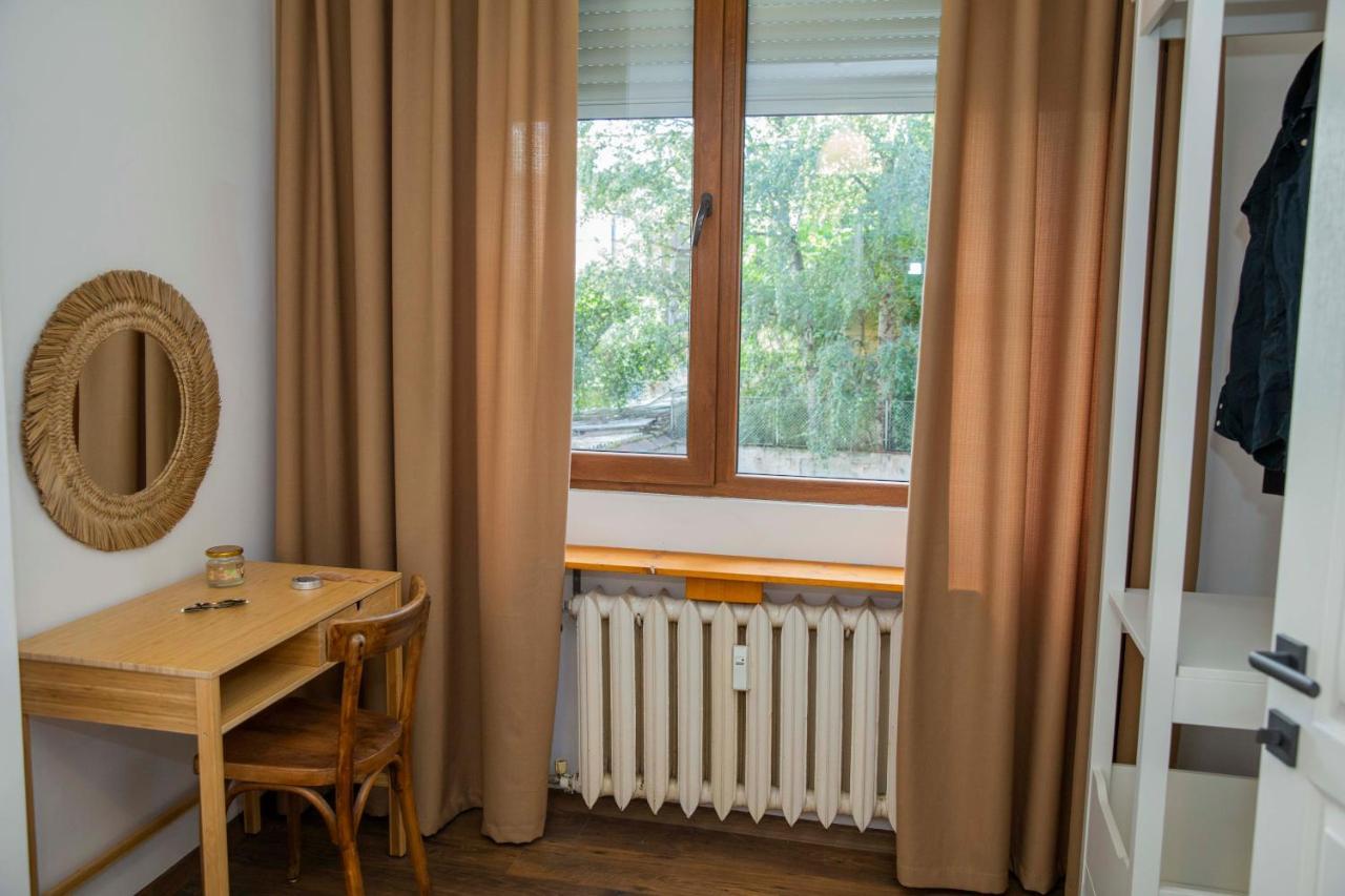 Central Sofia 3-Bedroom Apartment - Urban Art Gallery - Free Parking! Exterior photo