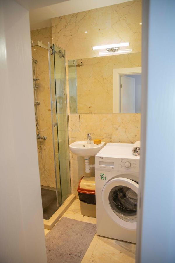 Central Sofia 3-Bedroom Apartment - Urban Art Gallery - Free Parking! Exterior photo